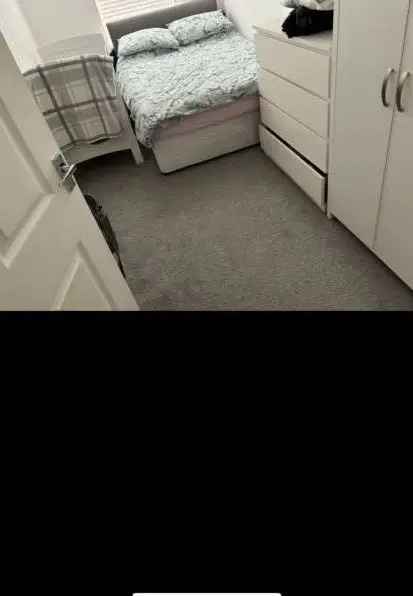 Flat For Rent in Metropolitan Borough of Solihull, England