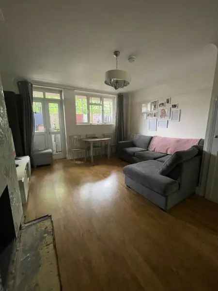 Flat For Rent in Lincoln, England