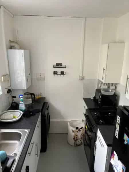 2 Bed Flat Balham Off Street Parking Near Tube