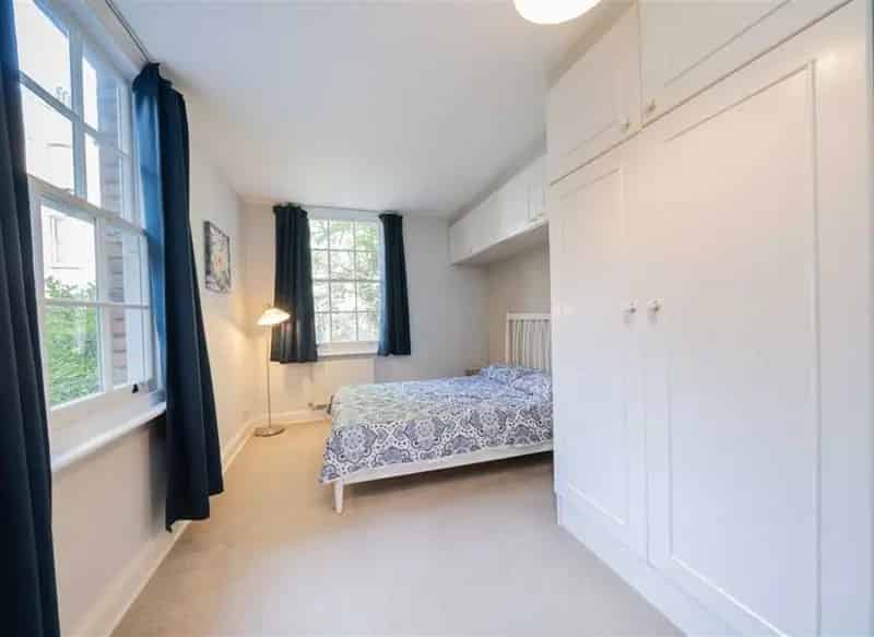Flat For Sale , Claverton Street, London, England