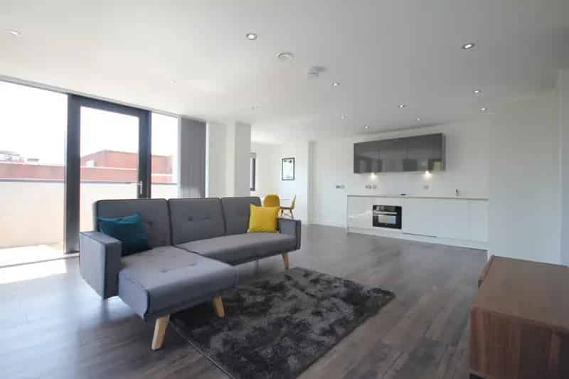 2 Bedroom Flat To Rent Available 25082025