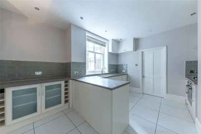 2 Double Bedroom Apartment Kensington W8