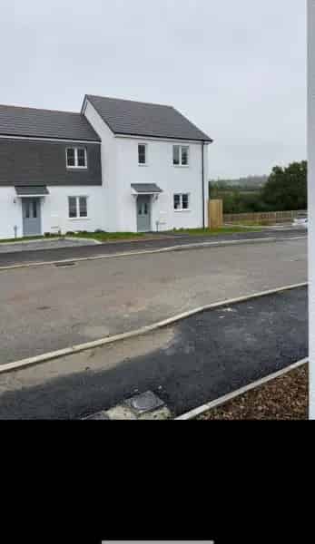 2 Double Bedroom New Build House Large Garden Near Schools