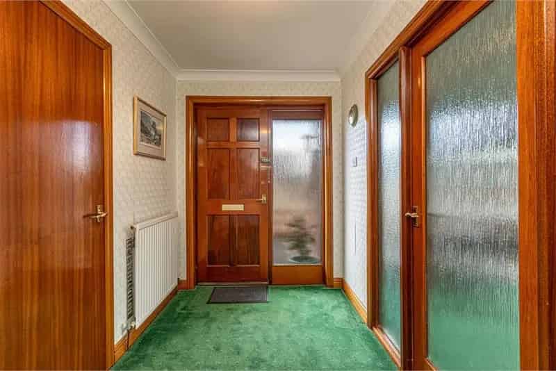 3 Bed Bungalow Detached with 2 Reception Rooms