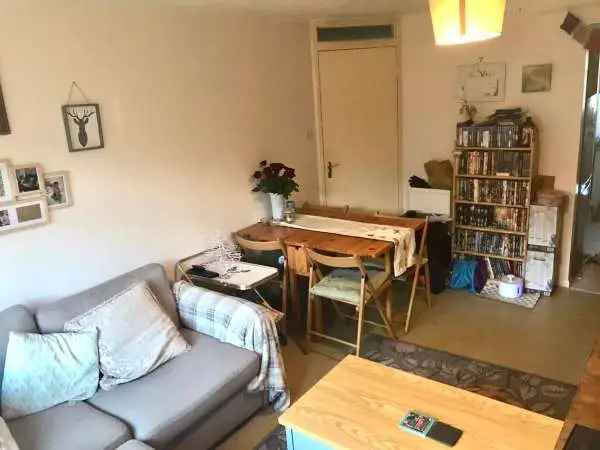 Flat For Rent in Waverley, England