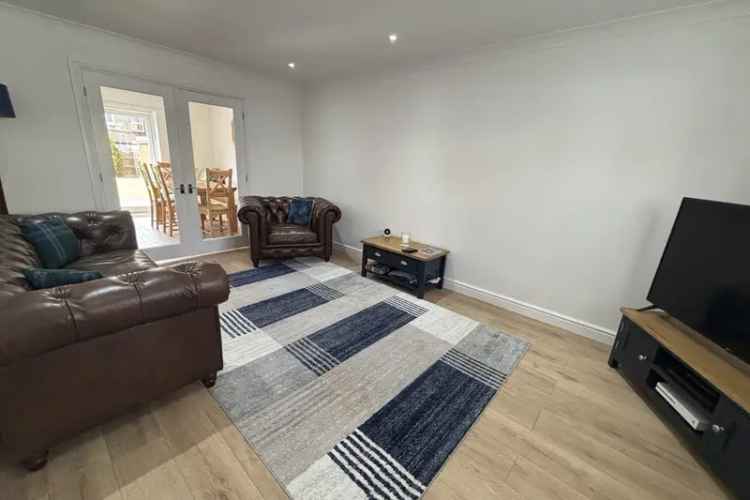 3 Bed 2 Bath House with Garden Zero Deposit Available