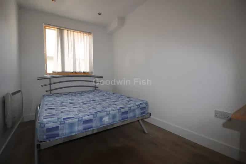 2 Bedroom Apartment Manchester - Available August 11th 2025