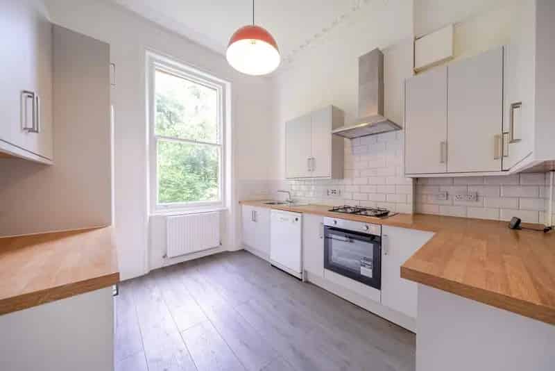 Spacious 2-Double Bedroom Garden Flat Brondesbury