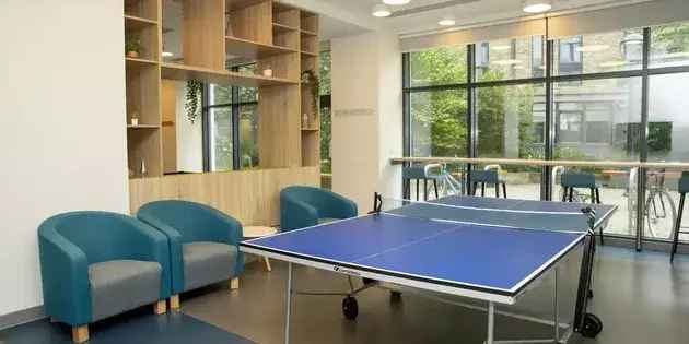 1 Room Flat 20m2 Southampton En Suite and Communal Kitchen