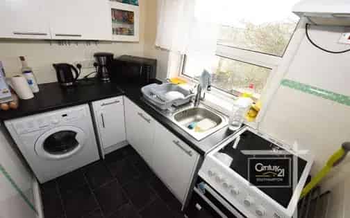 1 Bed Flat Southampton Part Furnished 17m²