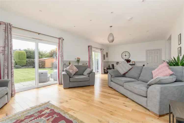 5 Bed Detached Bungalow Edinburgh - Family Home