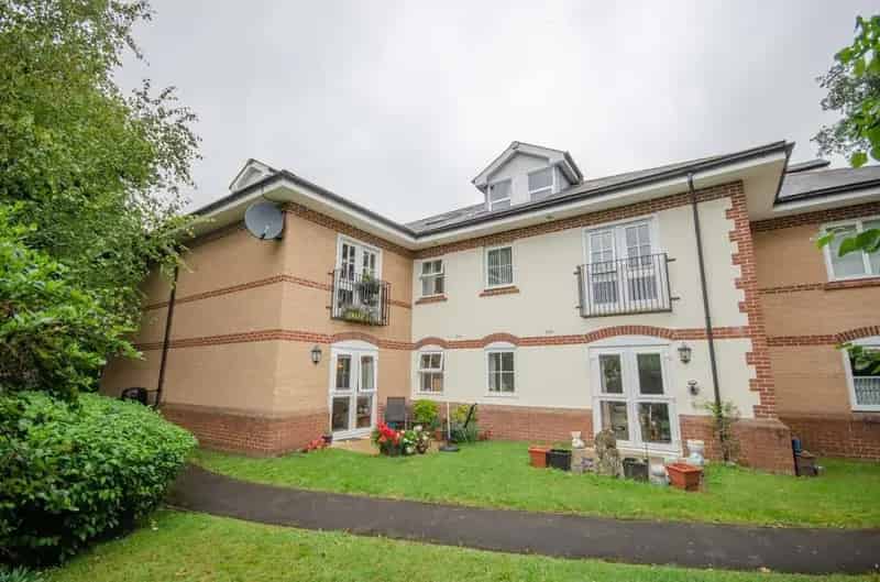 2 Bedroom Retirement Property for Sale