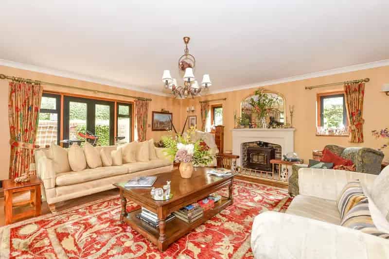 Detached House High Hurstwood 3 Bedrooms