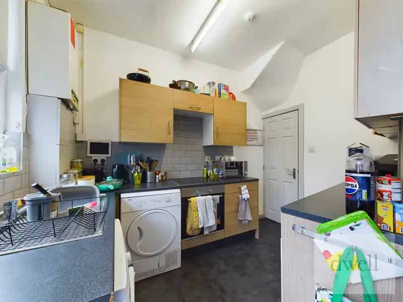 5 Bed House Share Leeds Burley All Bills Included