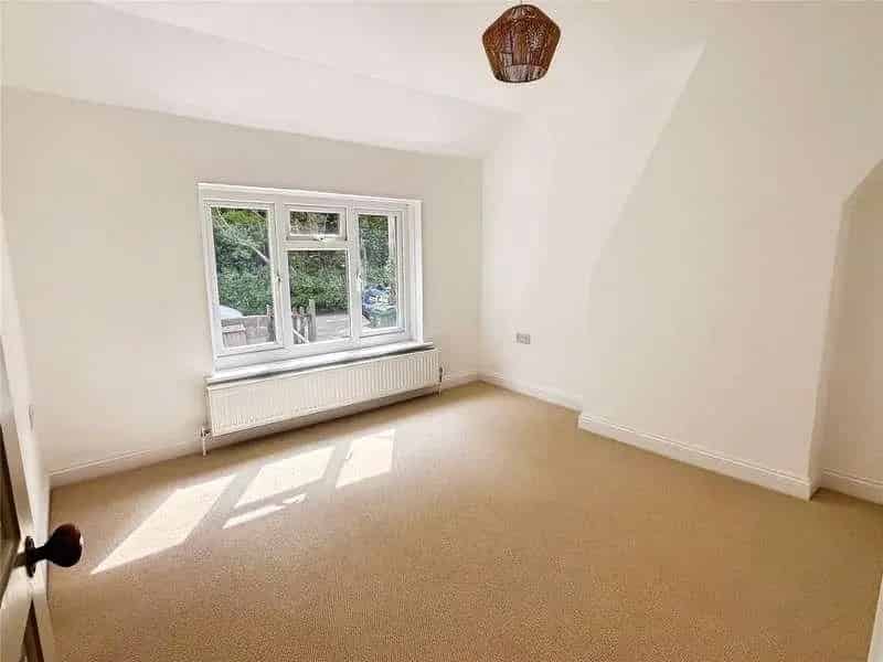 2 Bed End Terrace Cottage Near Totland Bay