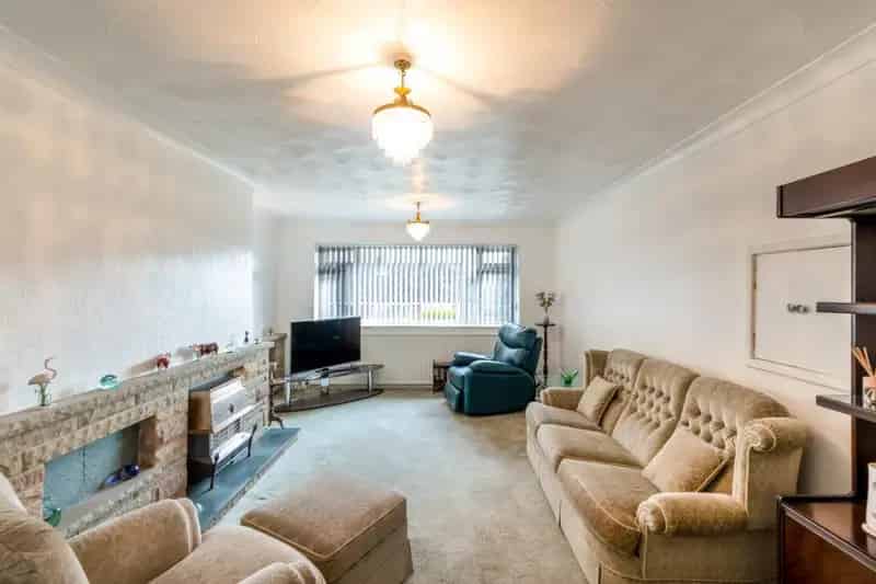 3 Bedroom Detached Bungalow For Sale
