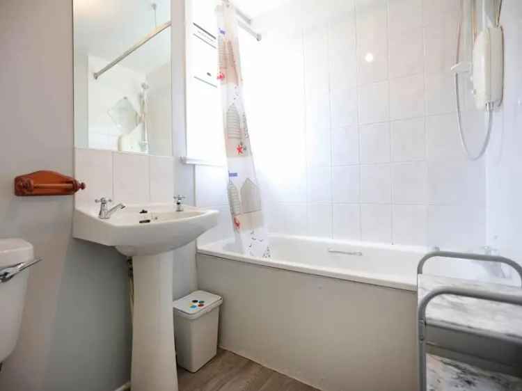 4 Bedroom HMO Flat Near Napier University
