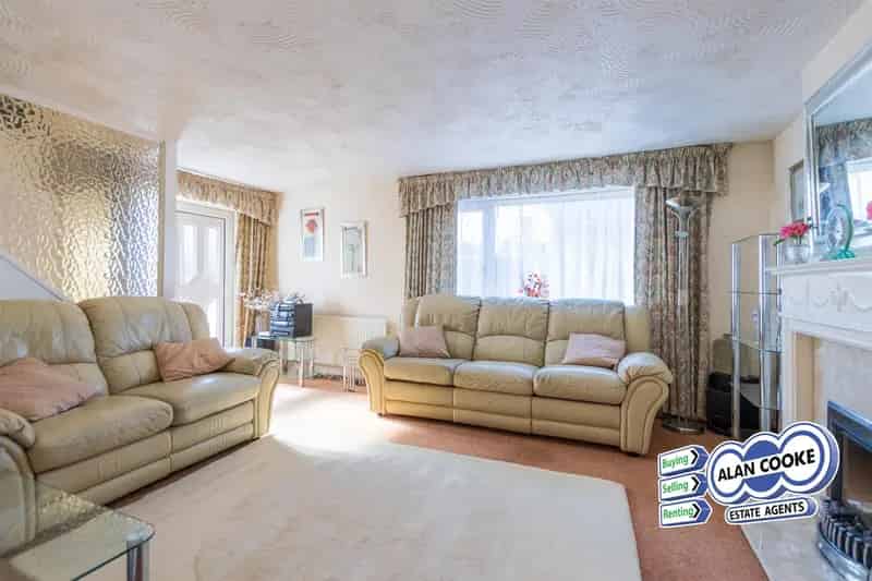 3 Bedroom Detached House to Rent Near Excellent Schools