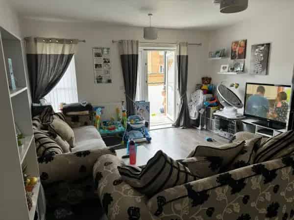 2018 Built Flat Master Bedroom Super King Size Bed Second Bedroom Large Double Bed Spacious Balcony