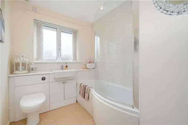 4 Bed Detached House For Sale