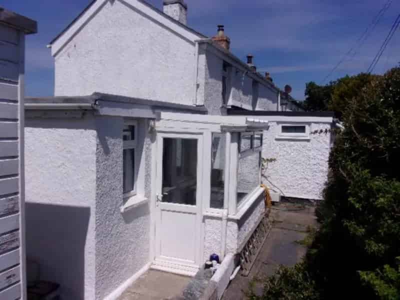 3 bedroom semi-detached house to rent