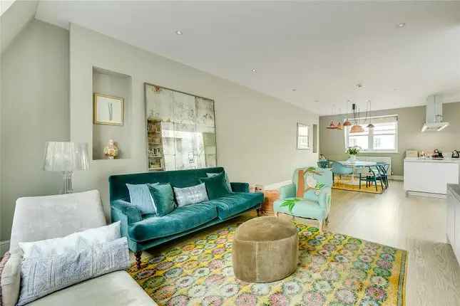 Flat for sale in Elsham Road, London W14