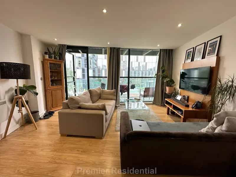 2 Bedroom Apartment House to Rent