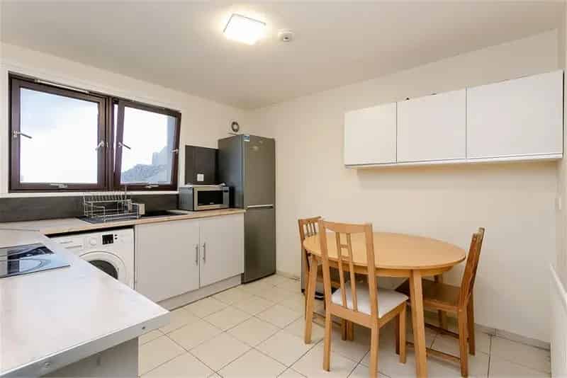 2 Bed Flat Wester Hailes Edinburgh