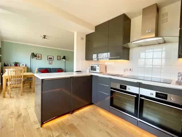 2 Bedroom Flat for Sale in Glasgow