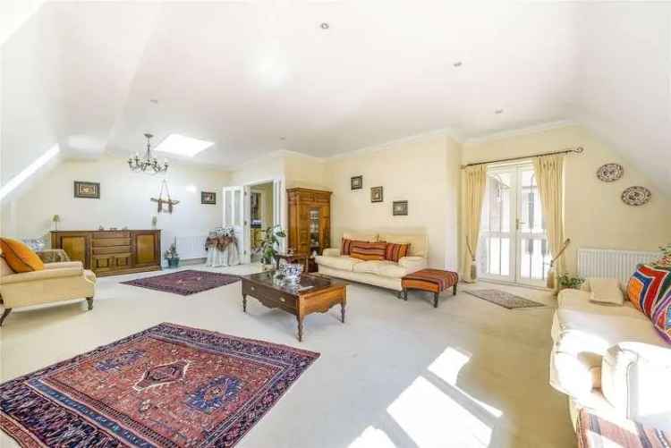 3 Bed Penthouse Apartment for Sale Walton on Thames