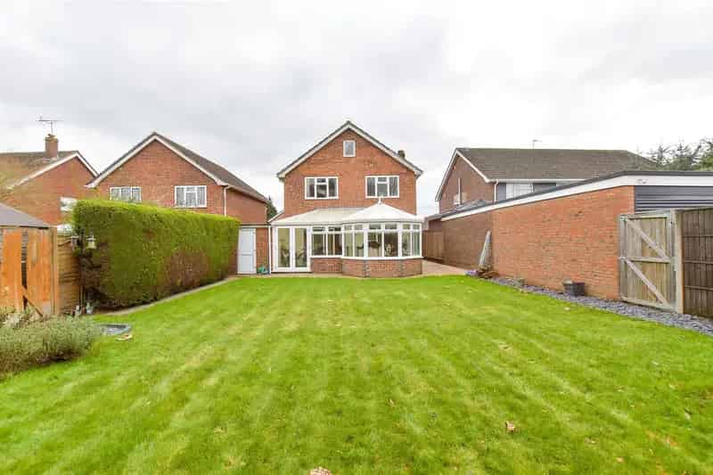 4 bedroom detached house for sale