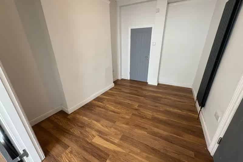 5 Double Bedroom House Cardiff Recently Renovated