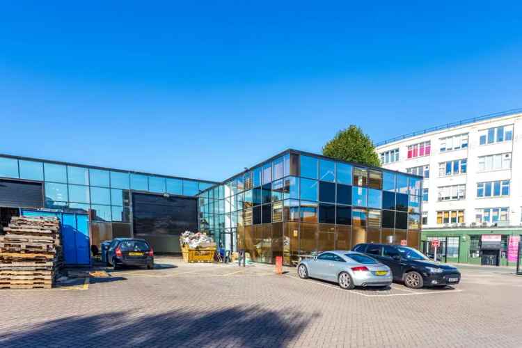 Warehouse Unit near Wood Green Underground Station