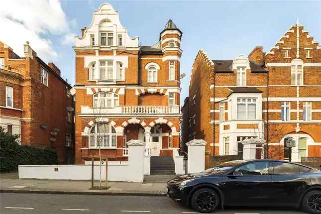 3-Bed Garden Apartment South Hampstead NW6