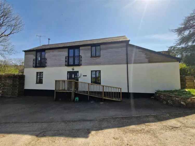 3 Bedroom Detached House to Rent
