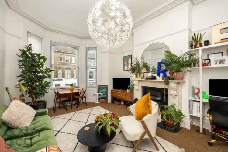 2 Bedroom Flat for Sale near Brighton Mainline Station