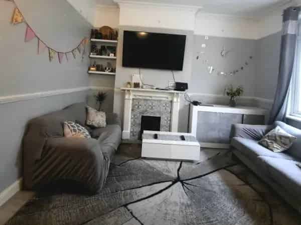 3 Double Bedroom Townhouse Raynes Park SW20