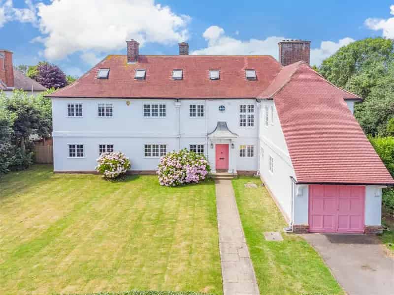 7 Bedroom Detached House Folkestone Recently Renovated Large Garden