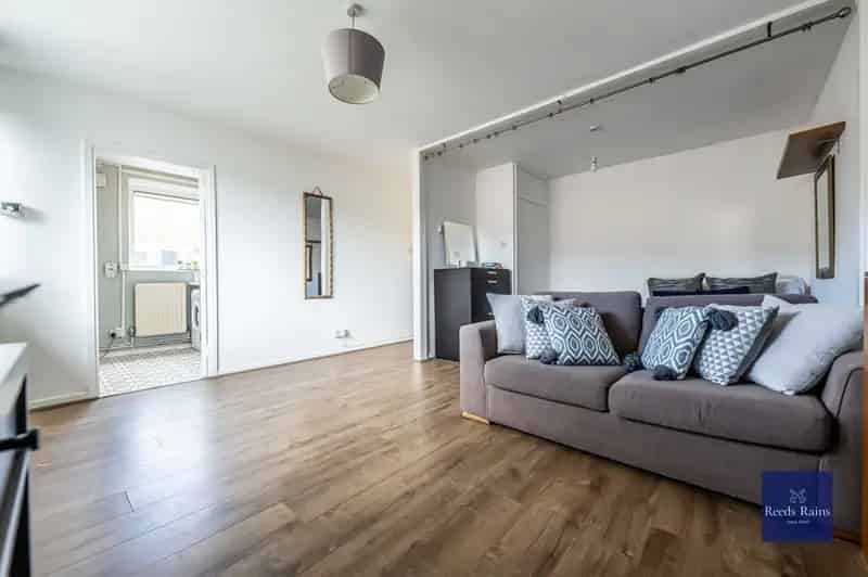 Studio Flat to Rent near St John's Wood Station