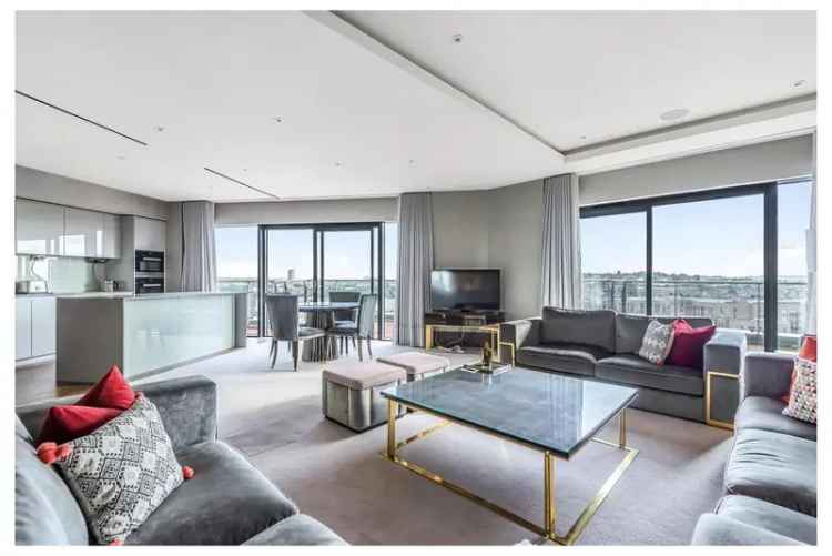 Flat For Sale in London, England