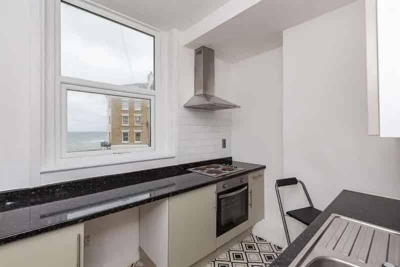 2 Bed Flat for Sale Margate Sea Views Modern Kitchen No Chain
