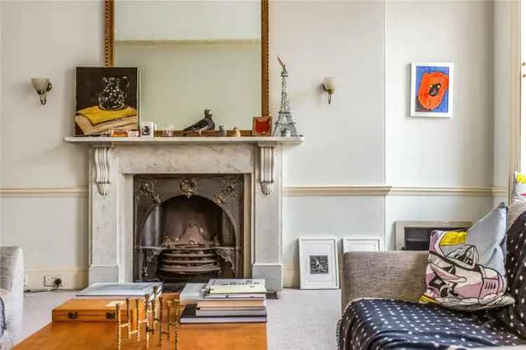 2 Bedroom Grade I Listed Maisonette for Sale in Bath