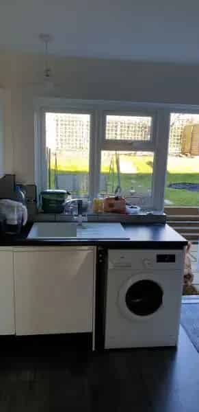 2 Bed House with Front and Back Garden