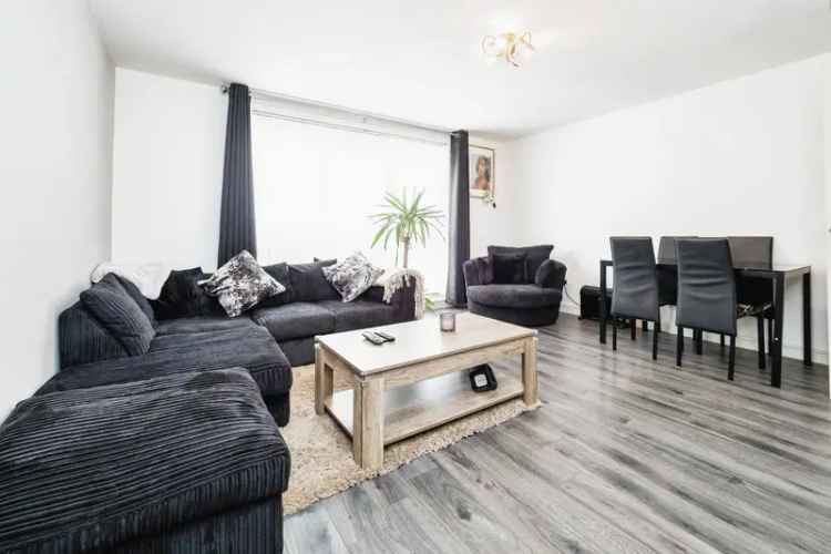 Three Bedroom Maisonette Forest Gate - Long Lease Low Service Charges