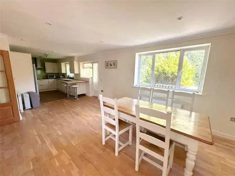 5 Bed Detached House for Sale in Mill Hill