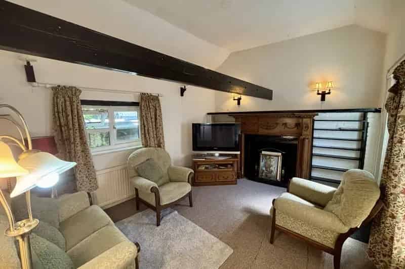 1 Bedroom Bungalow in Feltwell with Conservatory and Garden