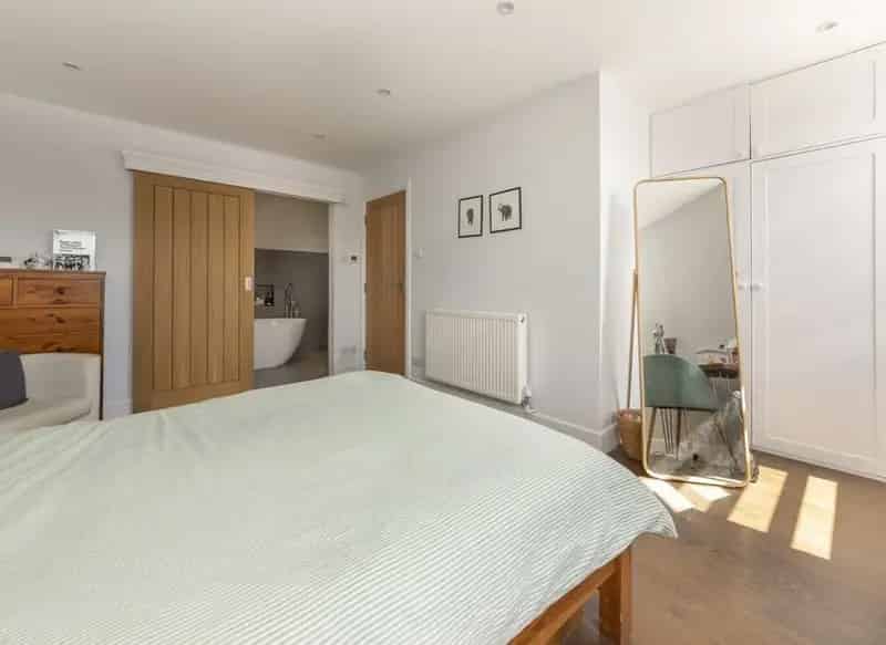 Four Bedroom Victorian Family Home with Large Garden in Holloway