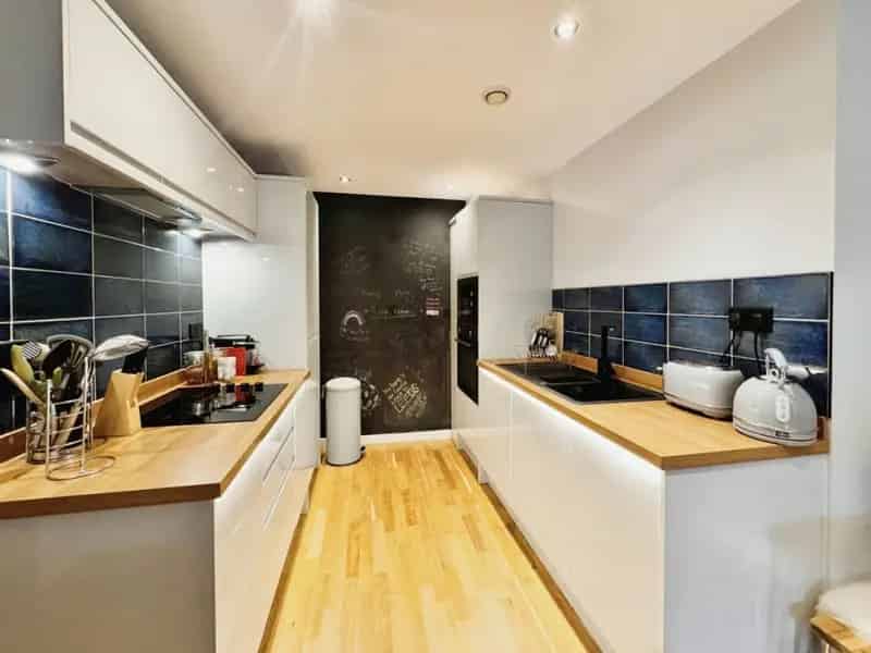 2 Bedroom Flat For Sale City Island