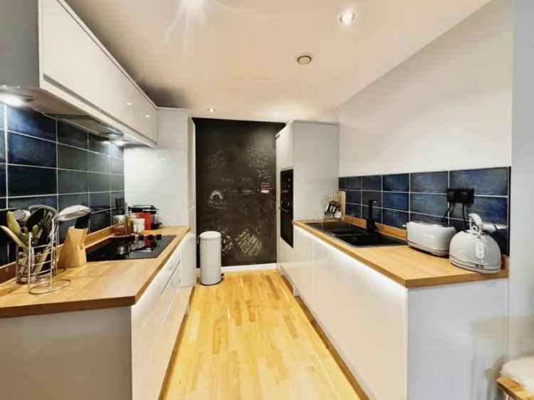 2 Bedroom Flat For Sale City Island