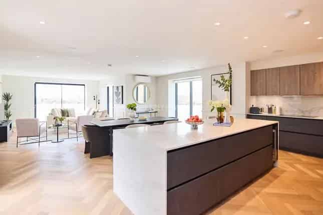 Luxury 3-Bedroom Apartment for Sale in London NW11